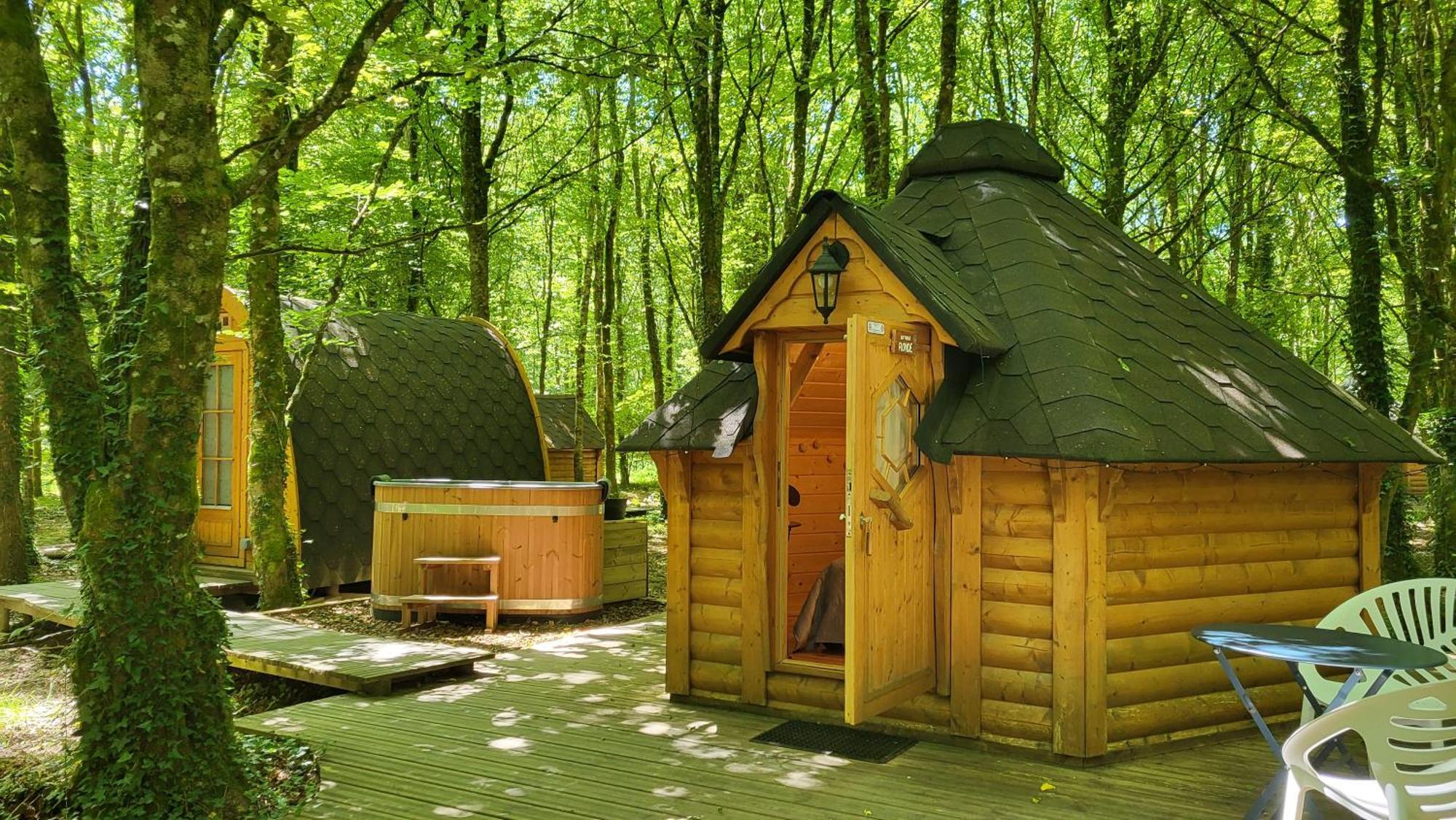 Le Domaine Insolite De Broceliande Paimpont Luaran gambar